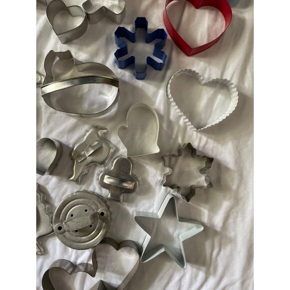 Vintage & Modern Metal Cookie Cutter Collection All Metal Holiday - Picture 5 of 16